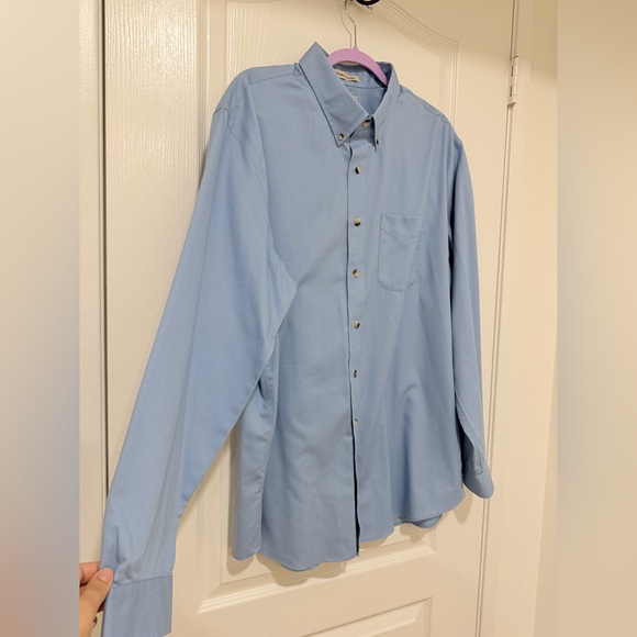 L.L. Bean Light Blue Button Down Shirt Men’s XL Regular Long Sleeve Classic Fit - Picture 3 of 6